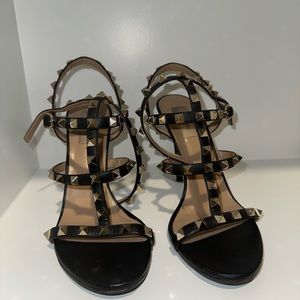 VALENTINO ROCKSTUD CALFSKIN ANKLE STRAP SANDAL 100 MM BLACK HEELS